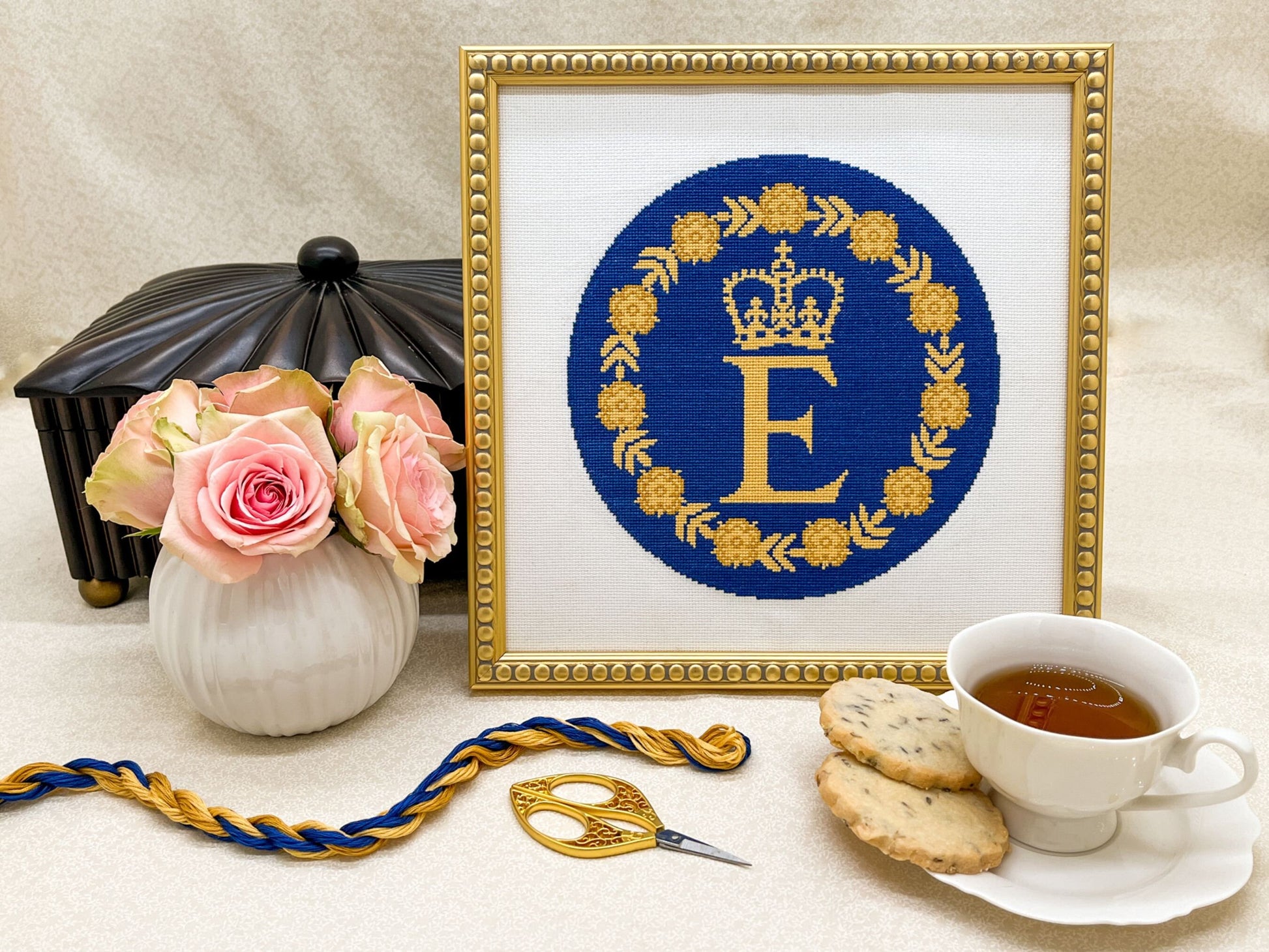 Elizabeth II Cross Stitch Pattern: Queen’s Personal Flag | PDF Instant Download | Gift for Fans of History, Windsor Family & Royal Heraldry