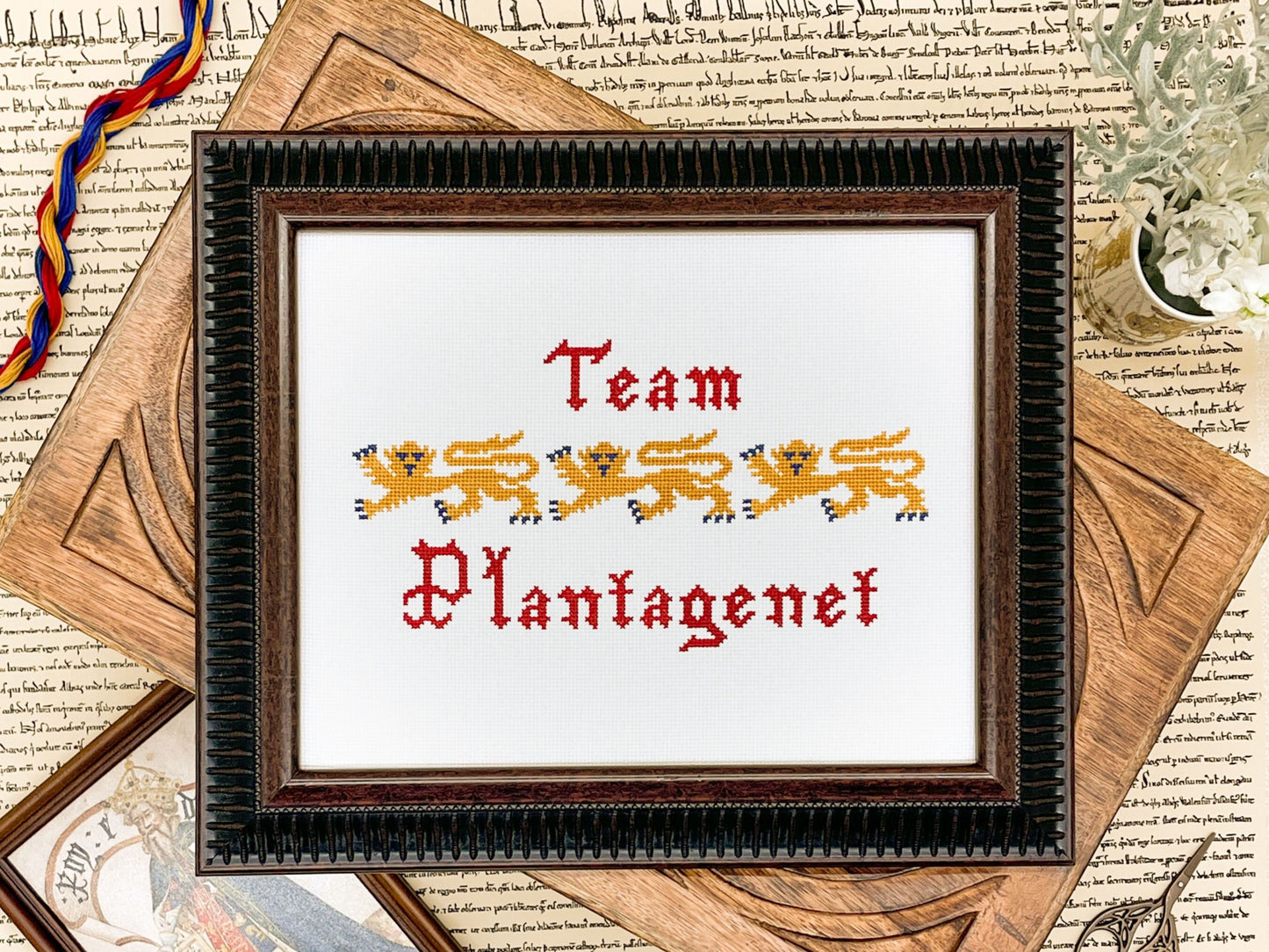 Team Plantagenet Cross Stitch Pattern (small) | PDF Instant Download | Gift for Lovers of History, Royal Family & Medieval Heraldry