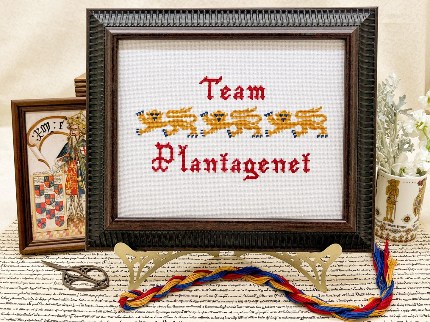 Team Plantagenet Cross Stitch Pattern (small) | PDF Instant Download | Gift for Lovers of History, Royal Family & Medieval Heraldry