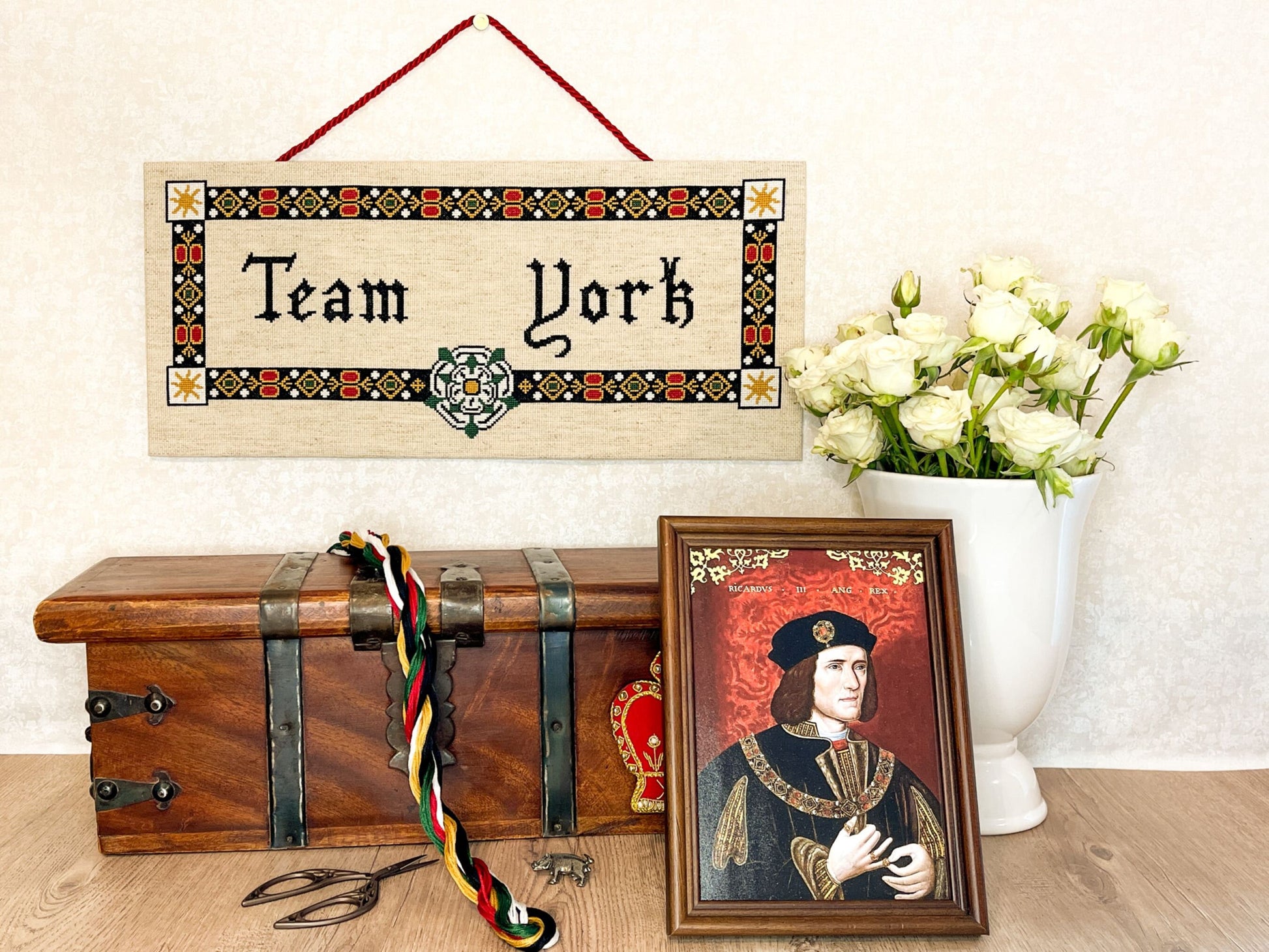 Team York Cross Stitch Pattern (large) | PDF Instant Download | Gift for Lovers of History, Royal Family & Medieval Heraldry | Richard III