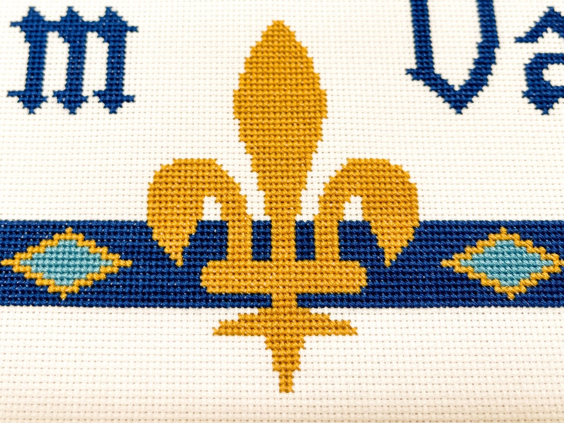 Team Valois Cross Stitch Pattern (large) | PDF Instant Download | Unique Gift for Fans of French History, Joan of Arc, & Medieval Heraldry