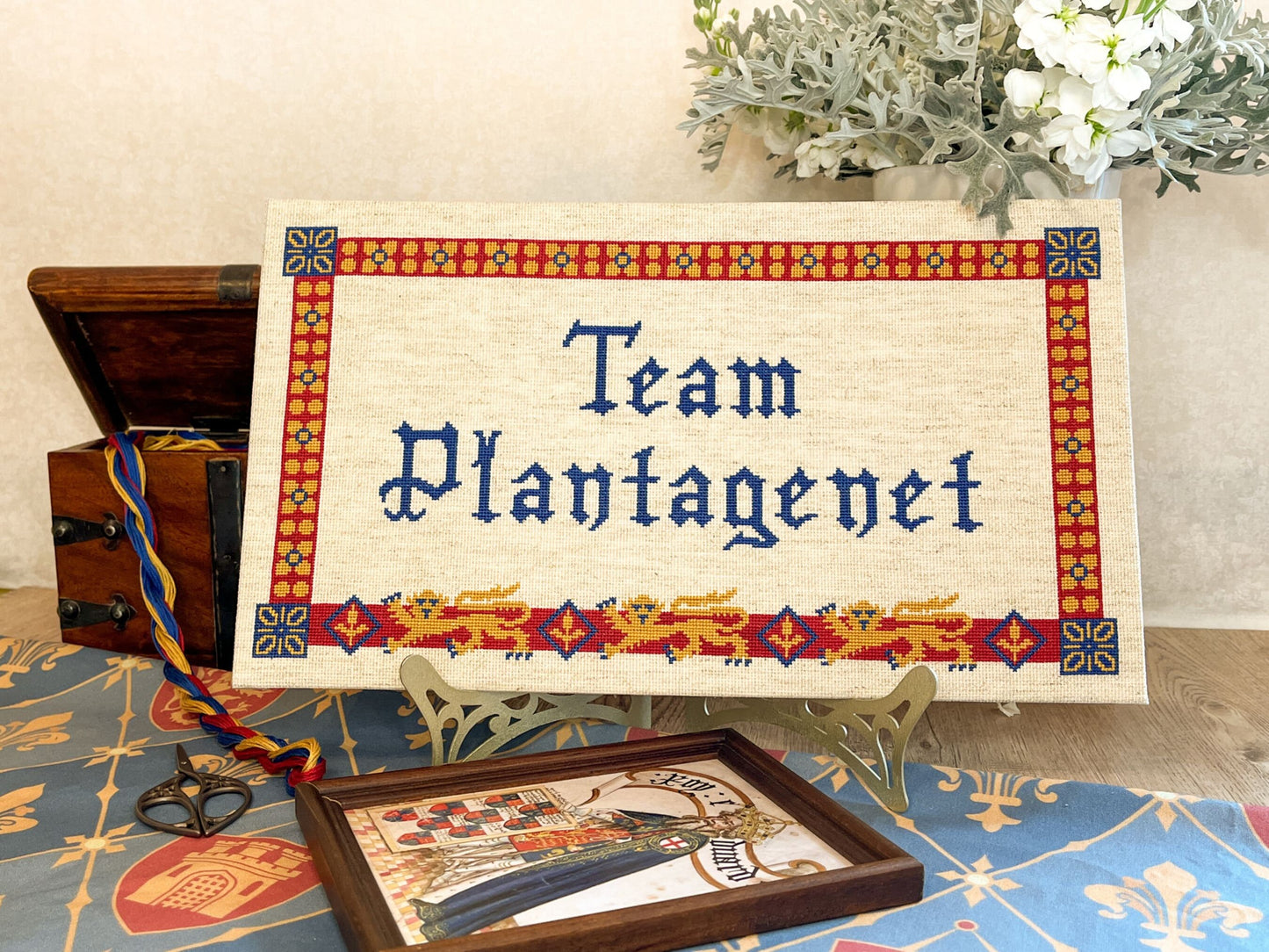 Team Plantagenet Cross Stitch Pattern (large) | PDF Instant Download | Gift for Lovers of History, Royal Family & Medieval Heraldry