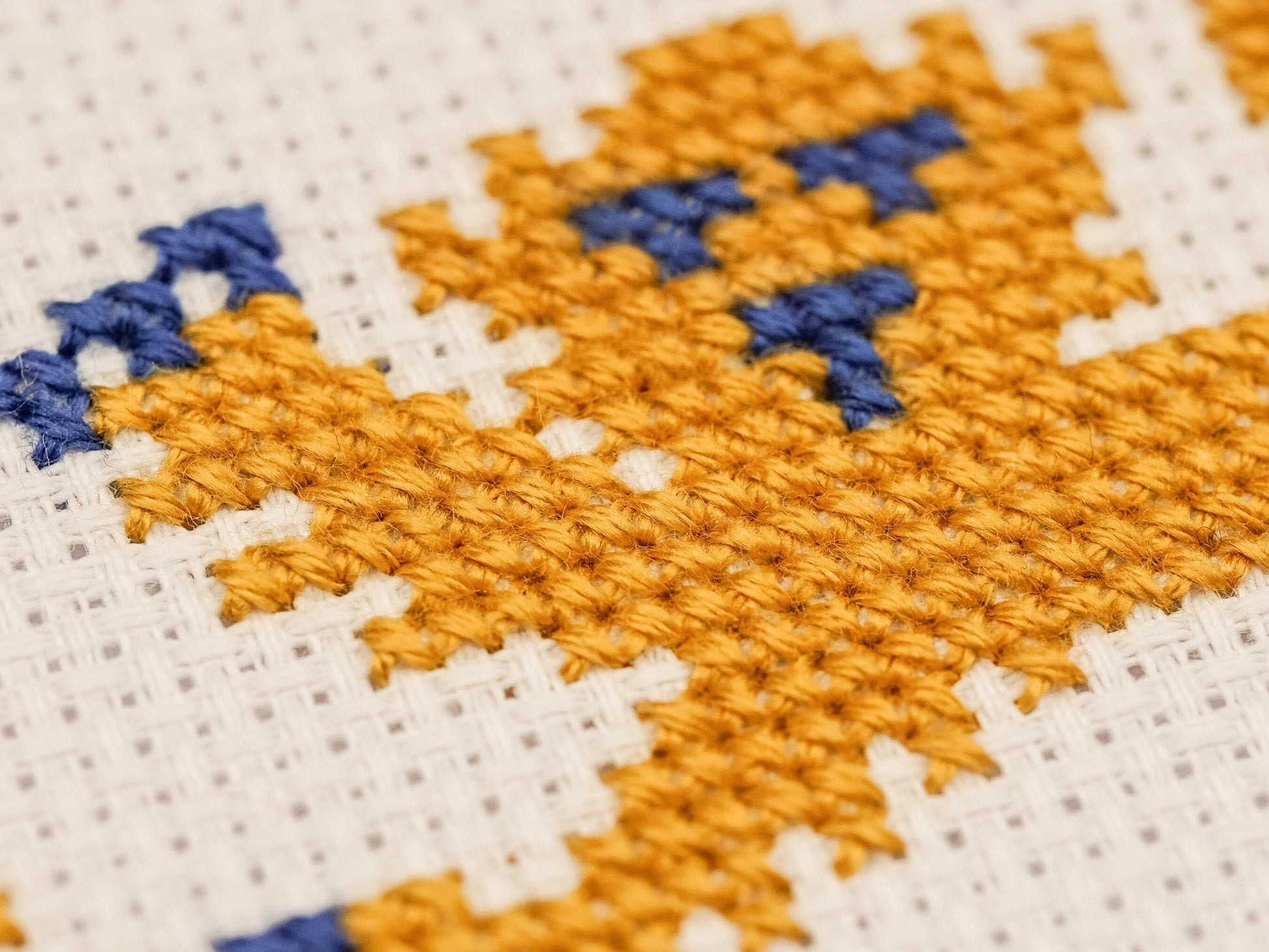 Team Plantagenet Cross Stitch Pattern (small) | PDF Instant Download | Gift for Lovers of History, Royal Family & Medieval Heraldry