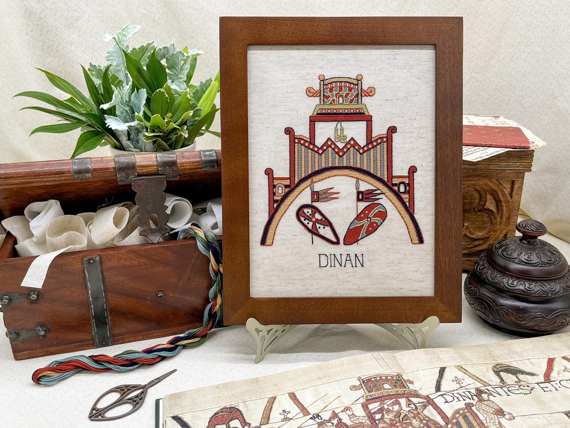 Bayeux Tapestry Cross Stitch Pattern: Fortification of Dinan, Brittany | PDF Instant Download | For Fans of Medieval France & Art History