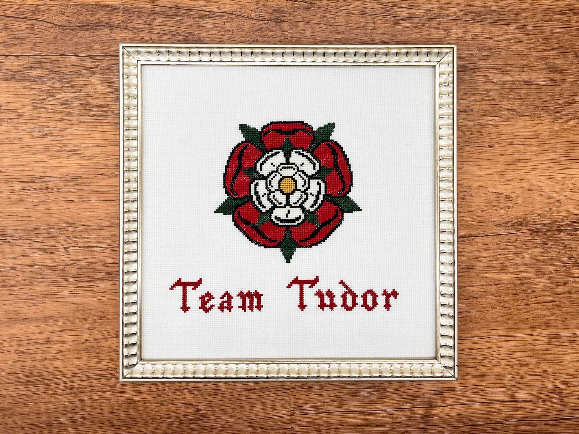 Team Tudor Cross Stitch Pattern (small) | PDF Instant Download | For Lovers of History & Royal Family | Henry VIII, Elizabeth I, Tudor Rose