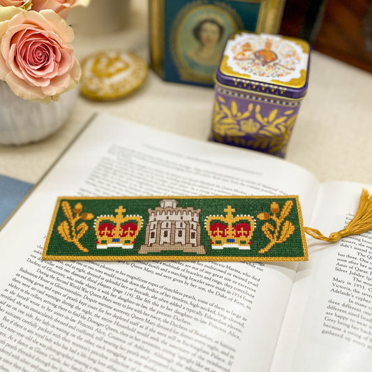 House of Windsor Bookmark Cross Stitch Pattern | PDF Instant Download | Gift for Lovers of History, Royal Family & Heraldry | Elizabeth II