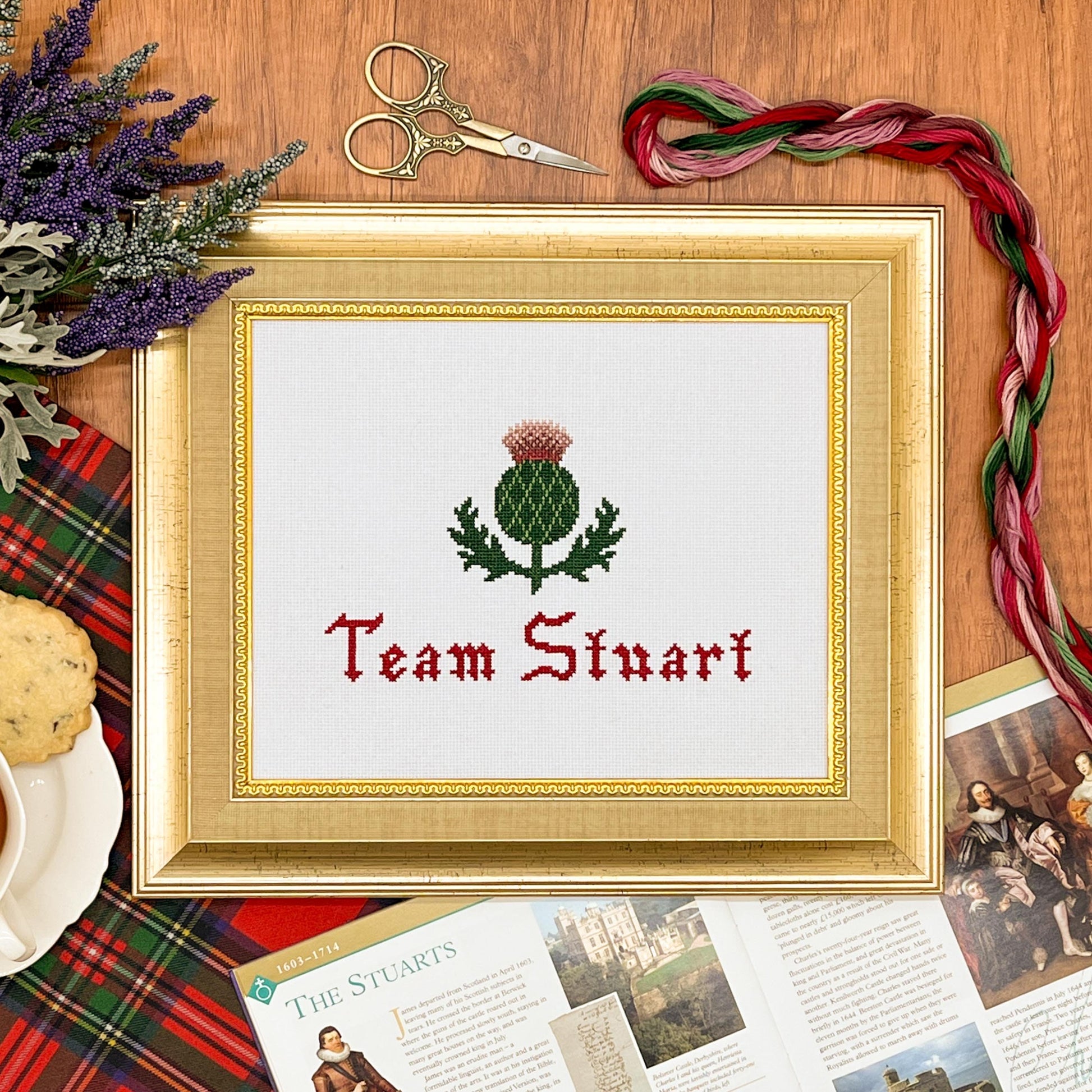 Team Stuart Cross Stitch Pattern (small) | PDF Instant Download | Gift for Lovers of History, Royal Family & Scotland | Thistle, Heraldry