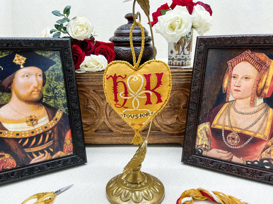 Tudor Heart Pendant Cross Stitch Pattern | PDF Instant Download | Gift for Lovers of Renaissance History, Tudor Monarchs, & Archeology